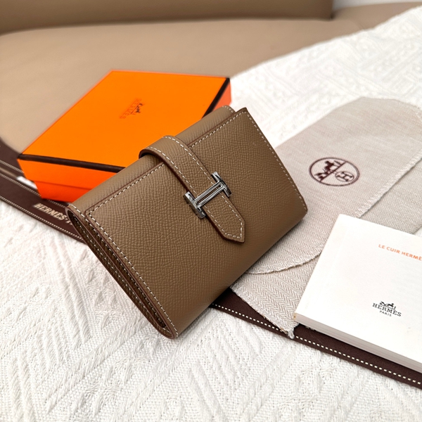 エルメス財布コピー背面デザイン